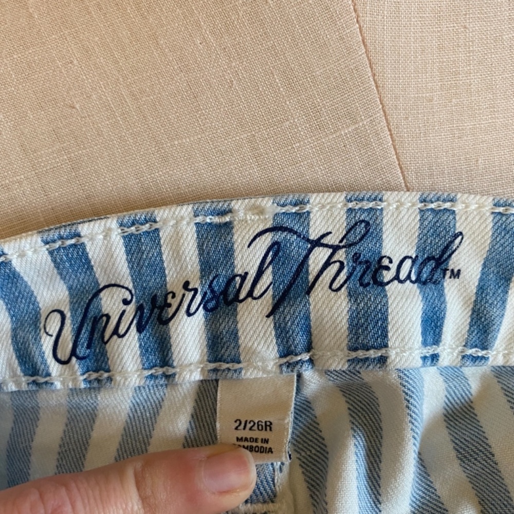 Universal Thread Striped Shorts - image 5